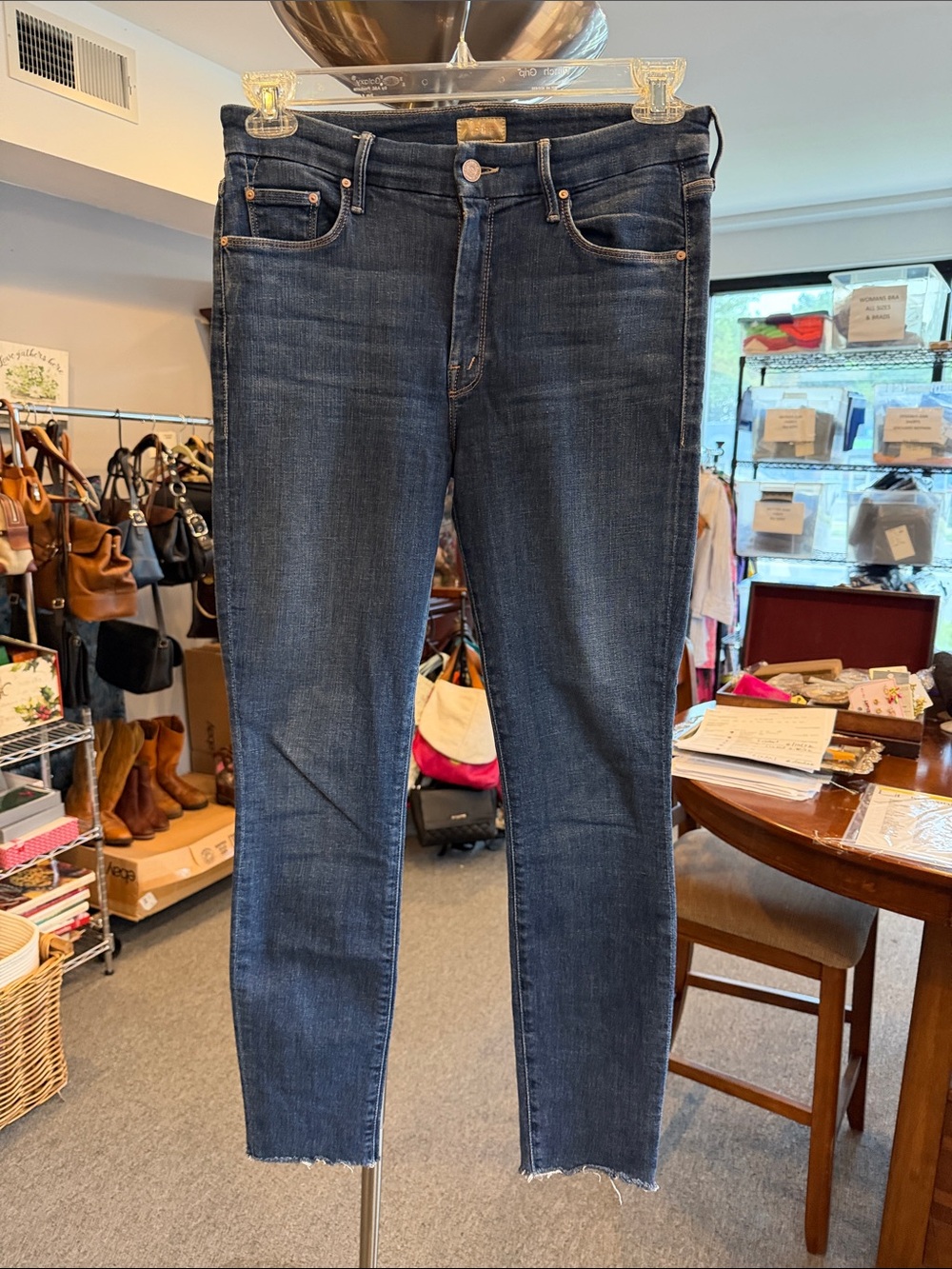 MOTHER Looker Ankle Fray Size 28 — Girl Crush Dark Wash High Waisted